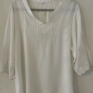 White Embroidered Women's Top NWT